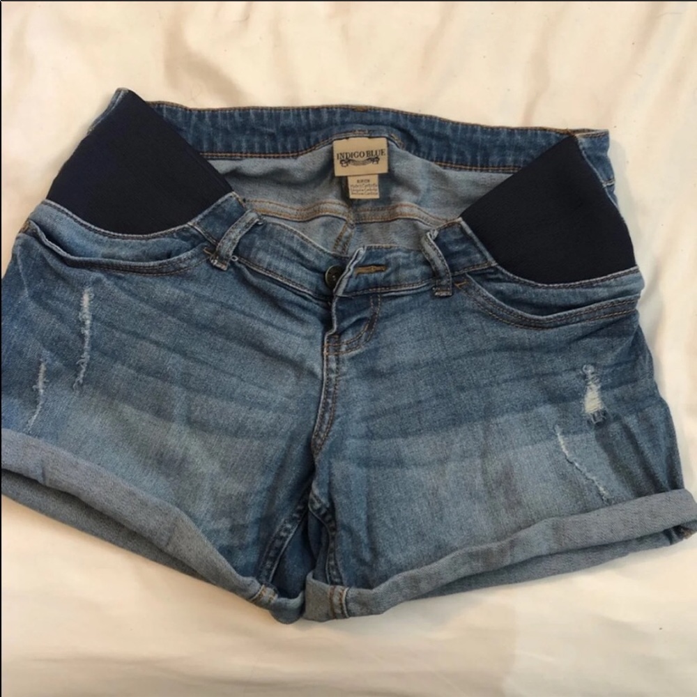 Índigo blue maternity shorts
